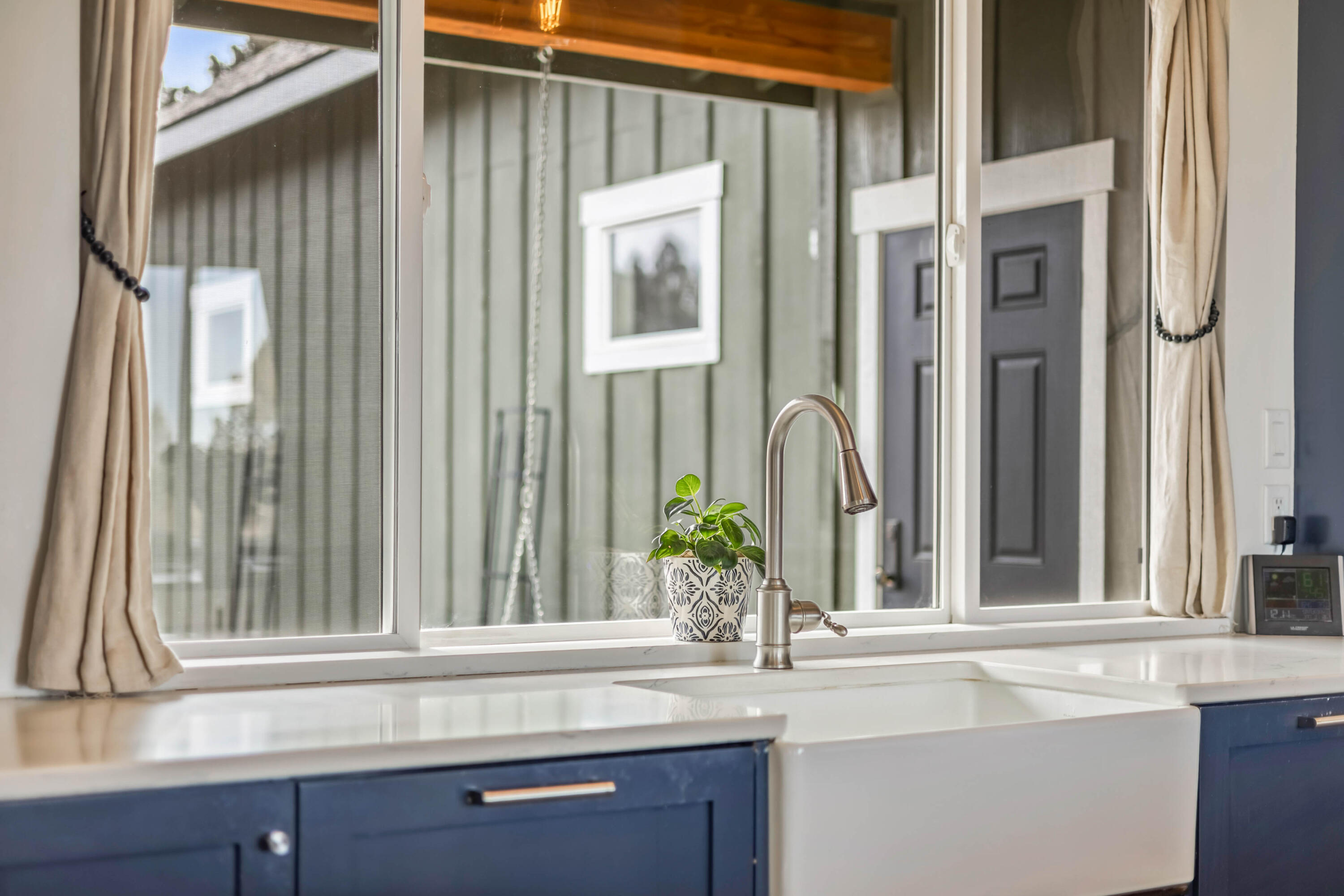 18385 SW Mount Adams Loop