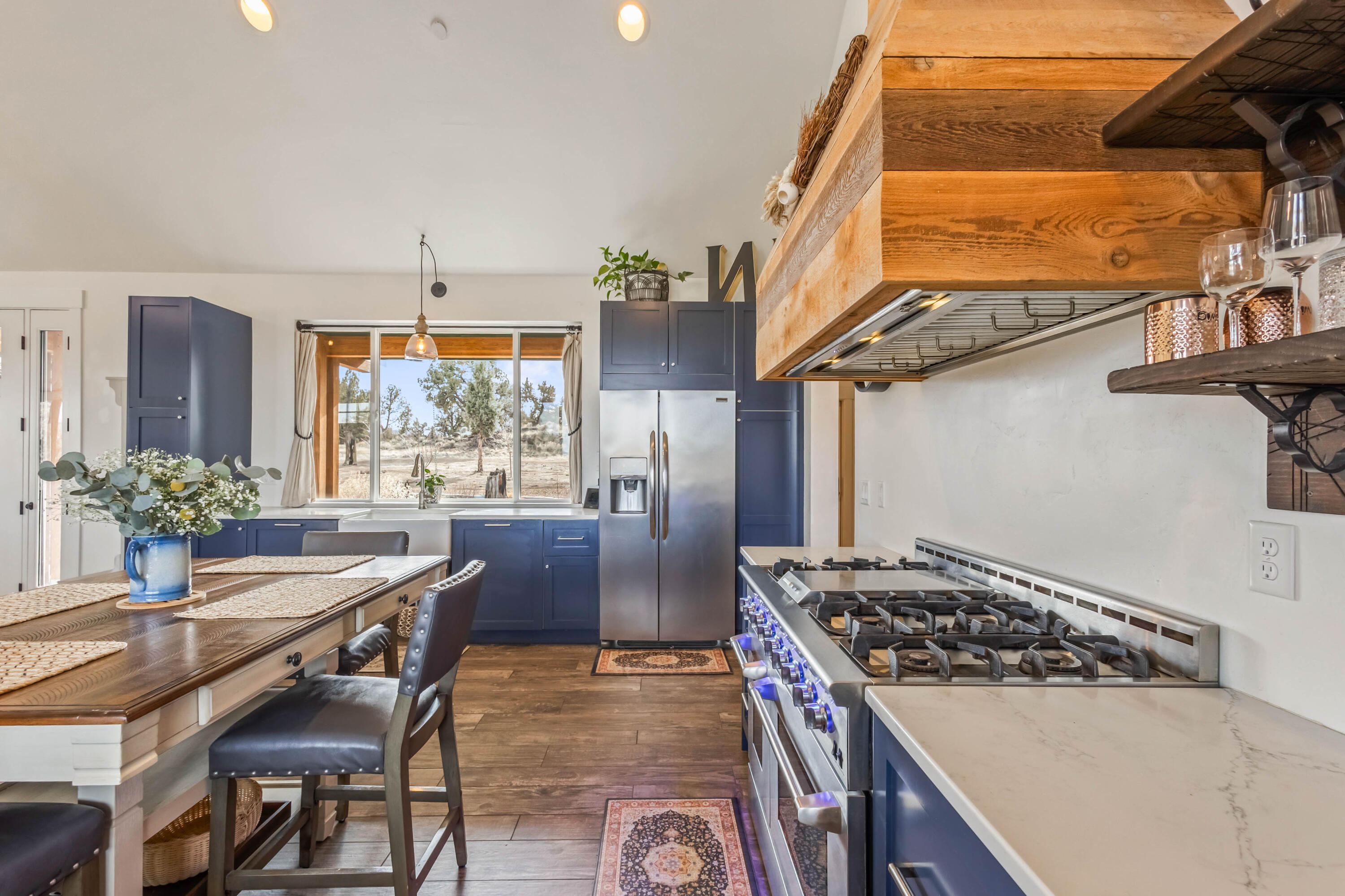 18385 SW Mount Adams Loop