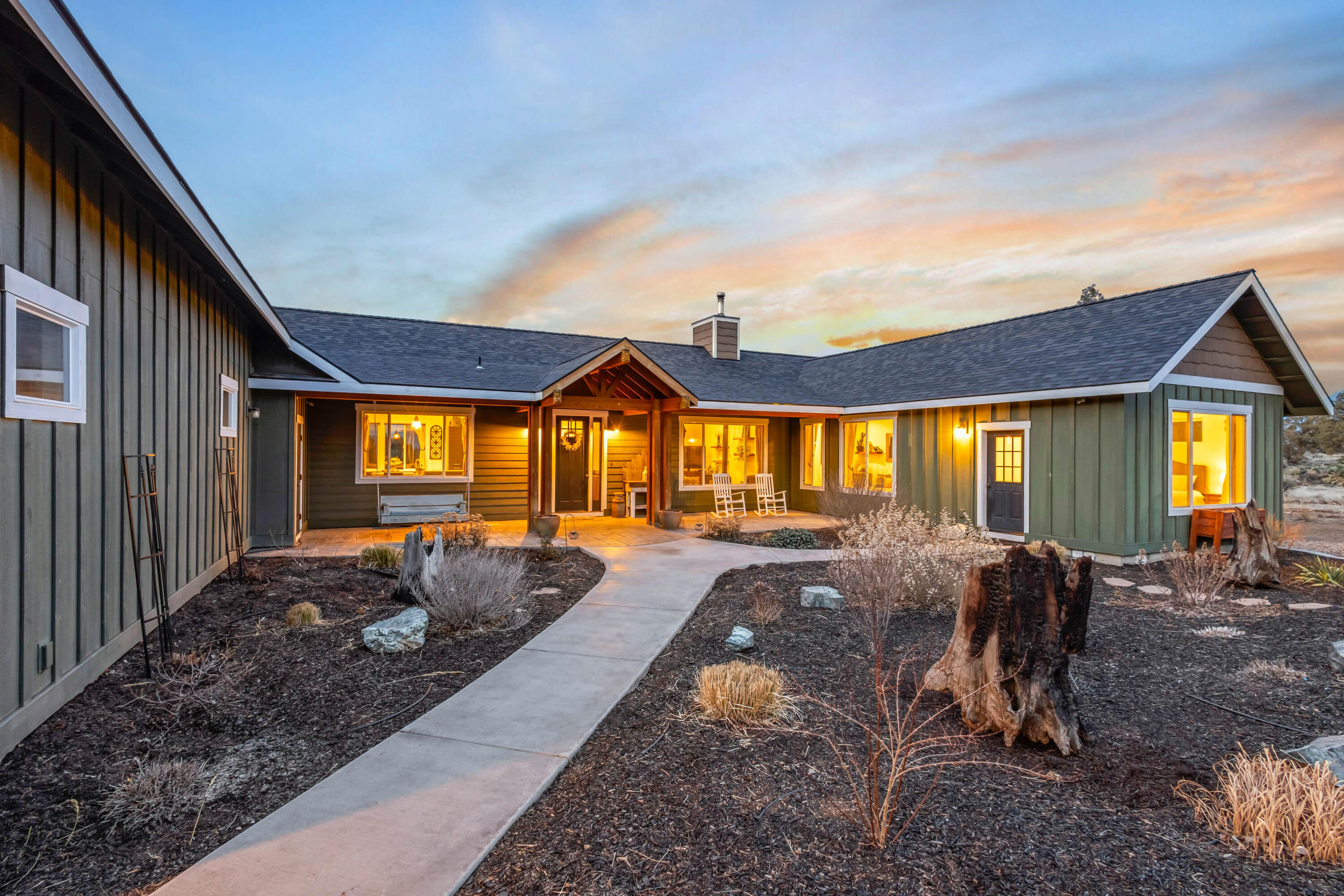 18385 SW Mount Adams Loop