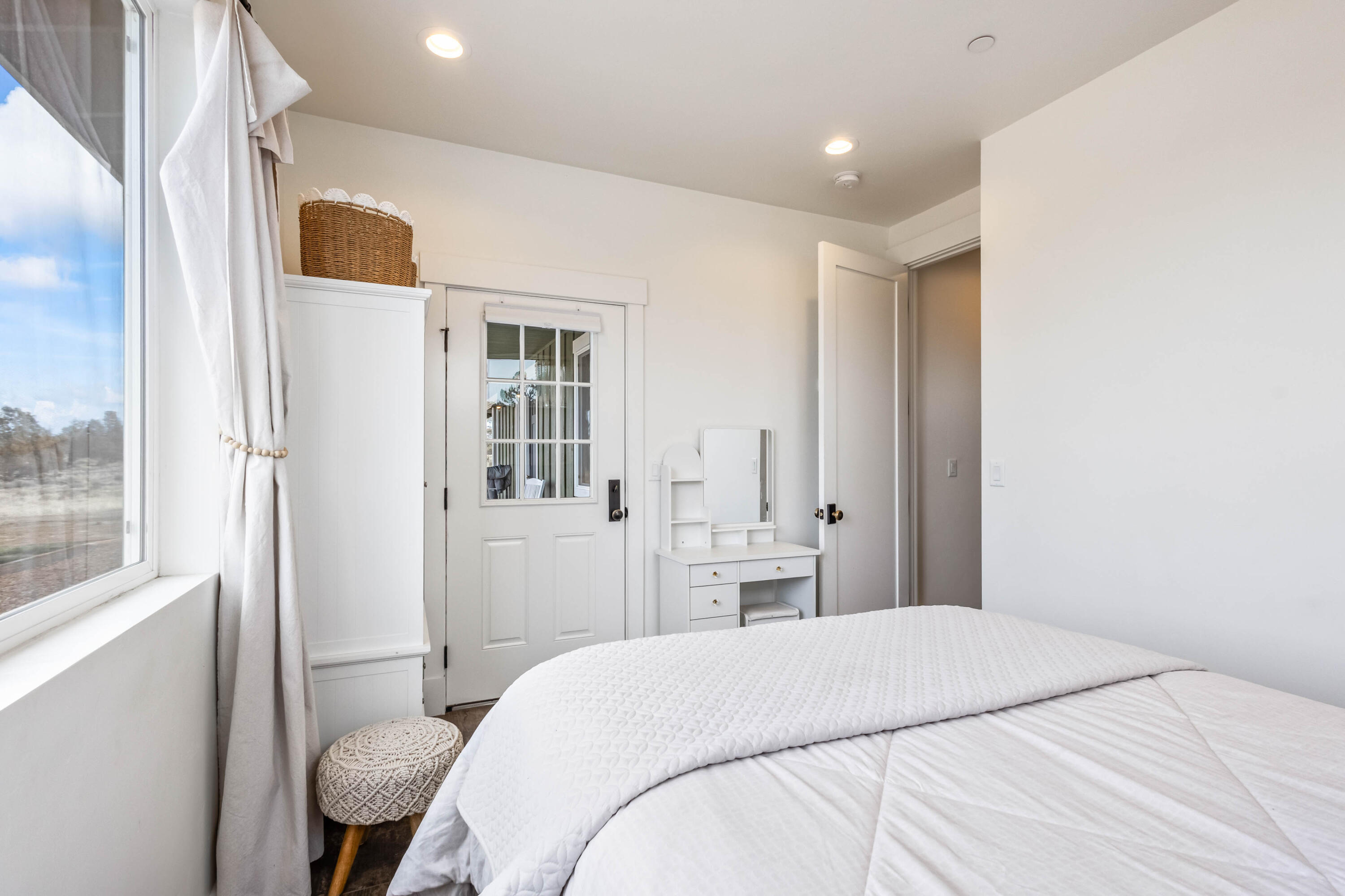 18385 SW Mount Adams Loop