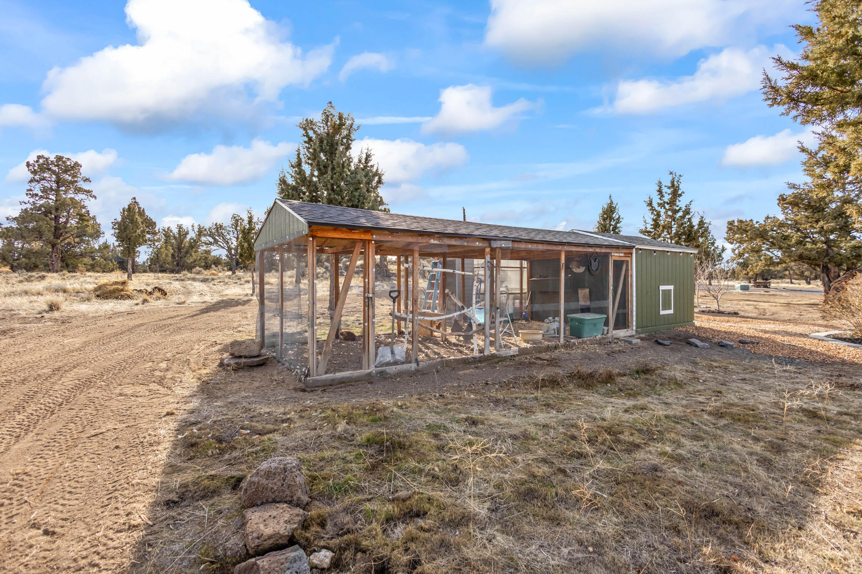 18385 SW Mount Adams Loop