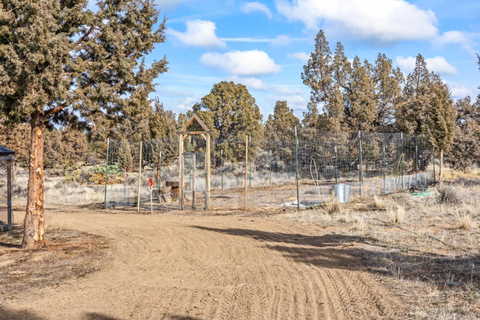 18385 SW Mount Adams Loop