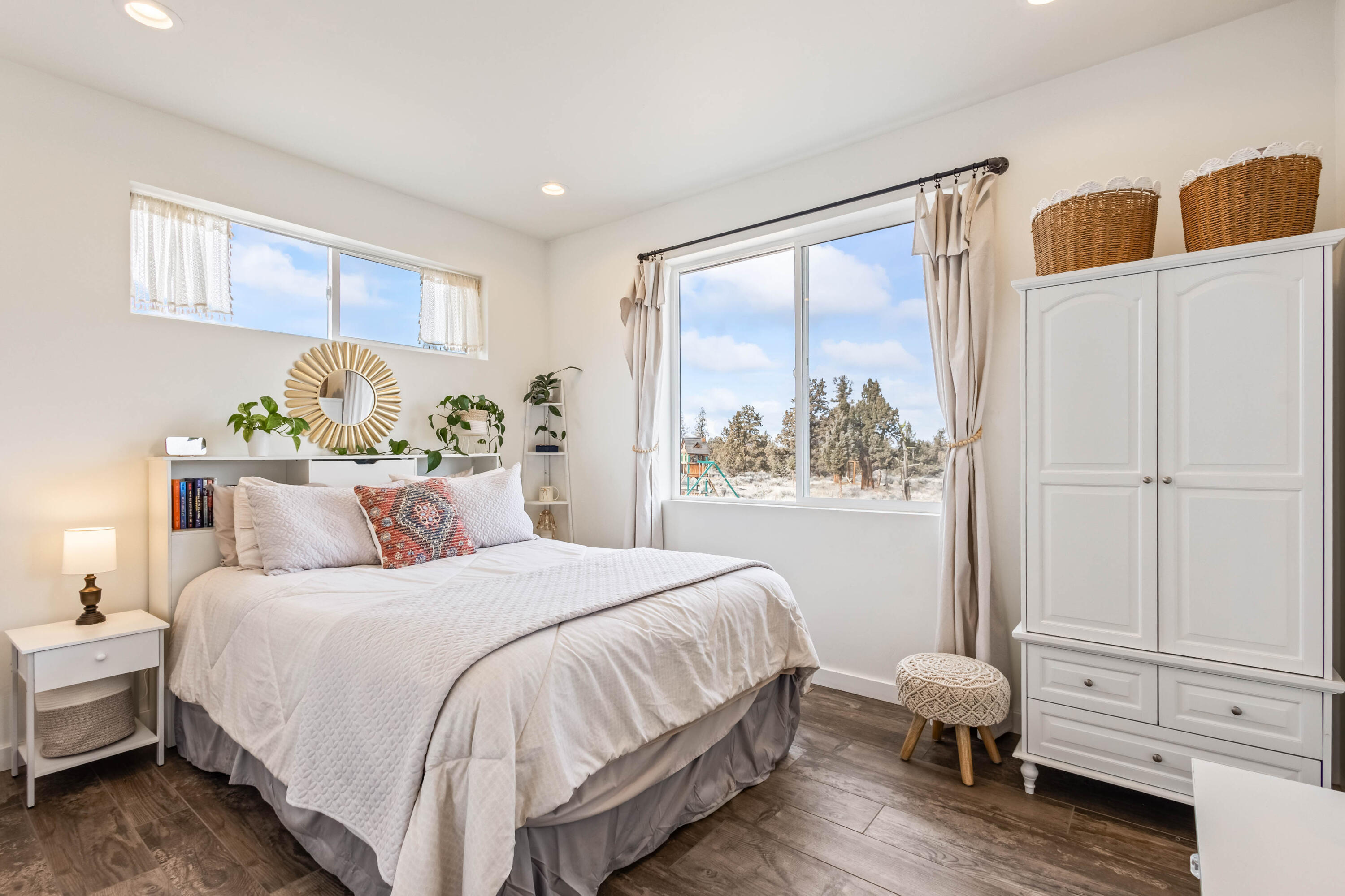 18385 SW Mount Adams Loop