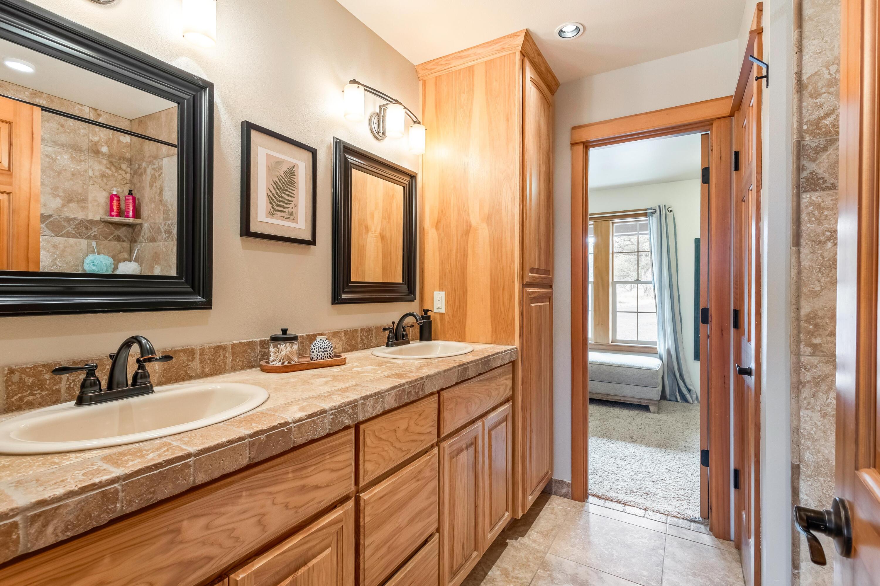 8551 S Red Cloud Lane