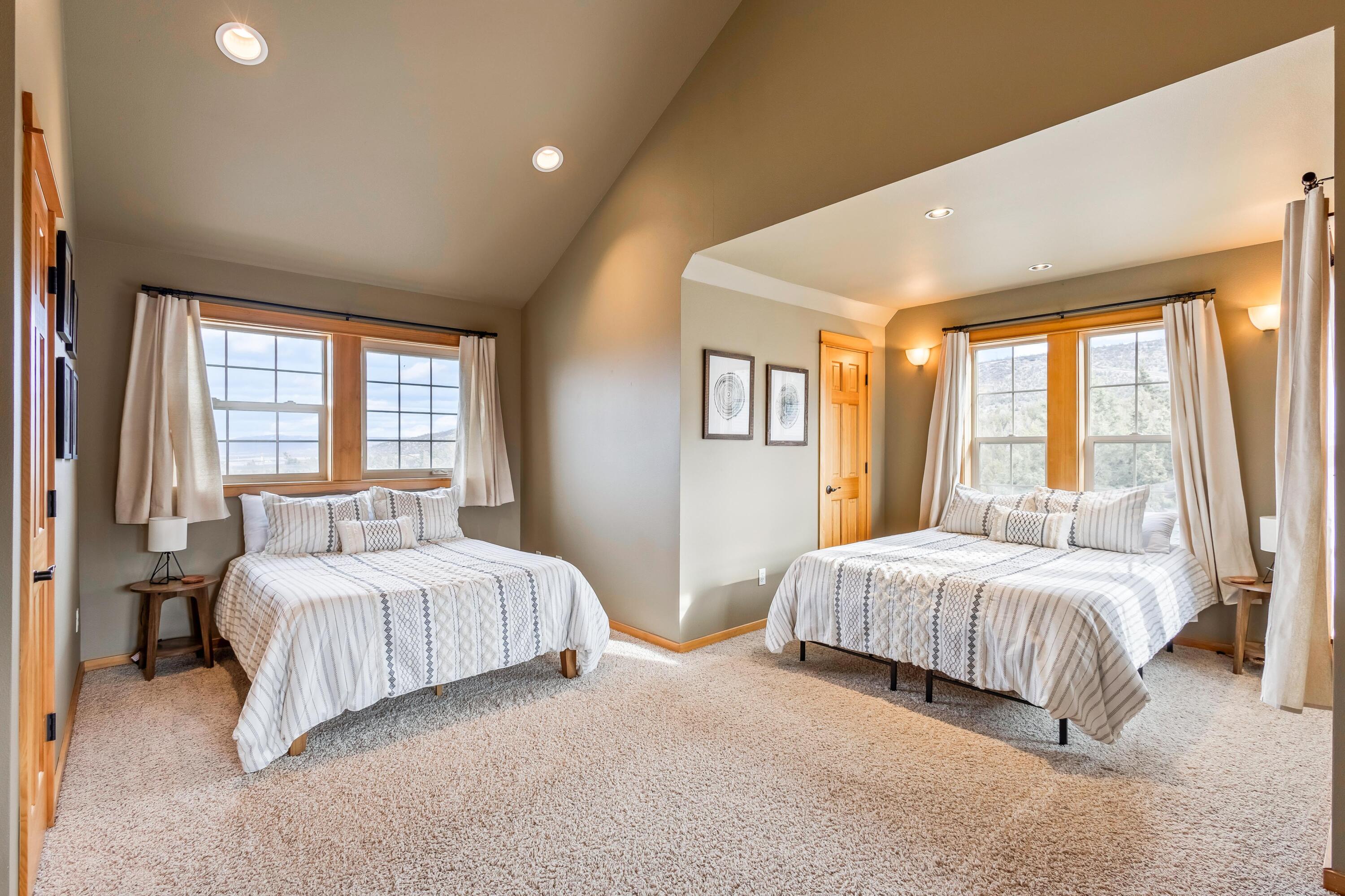 8551 S Red Cloud Lane