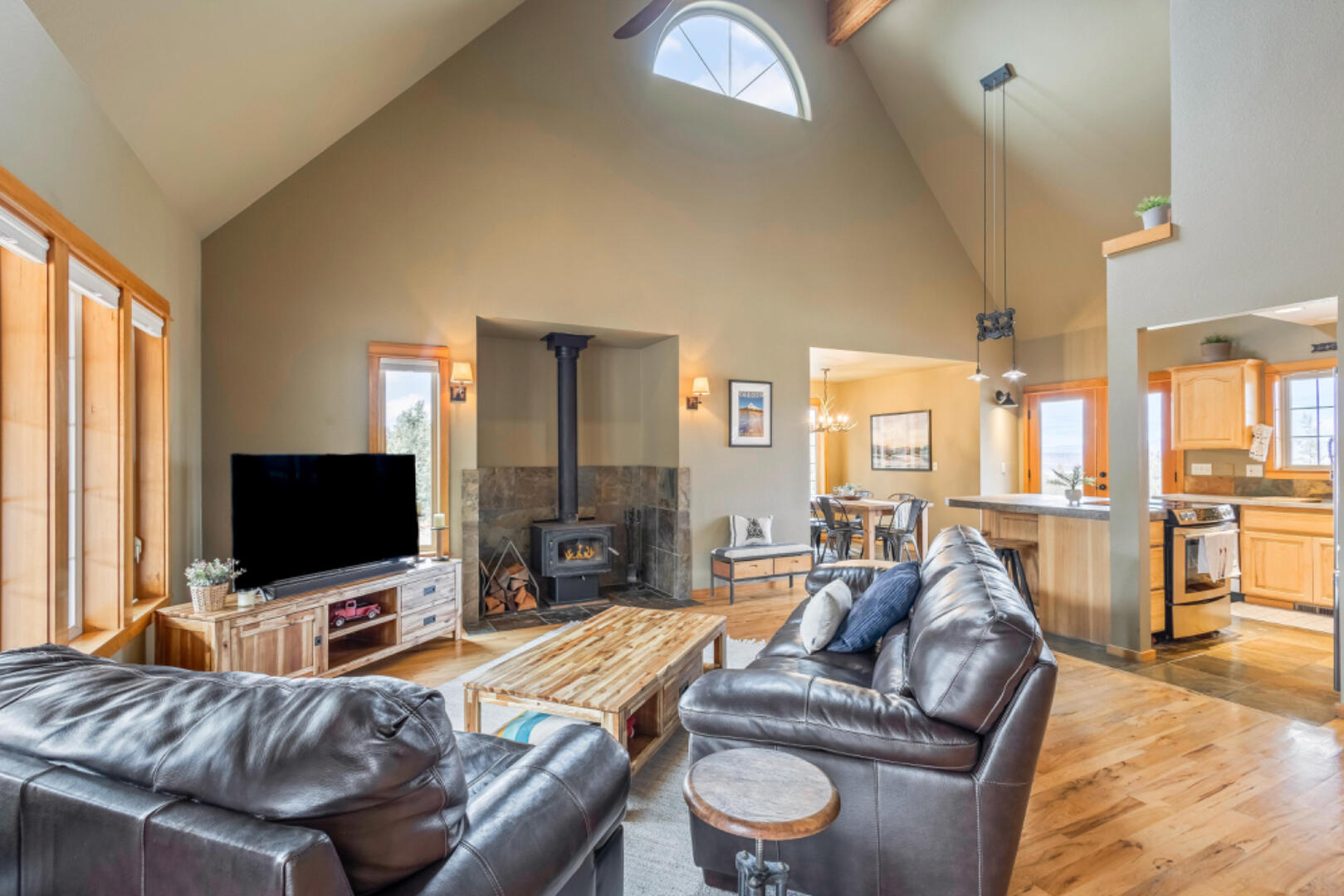 8551 S Red Cloud Lane