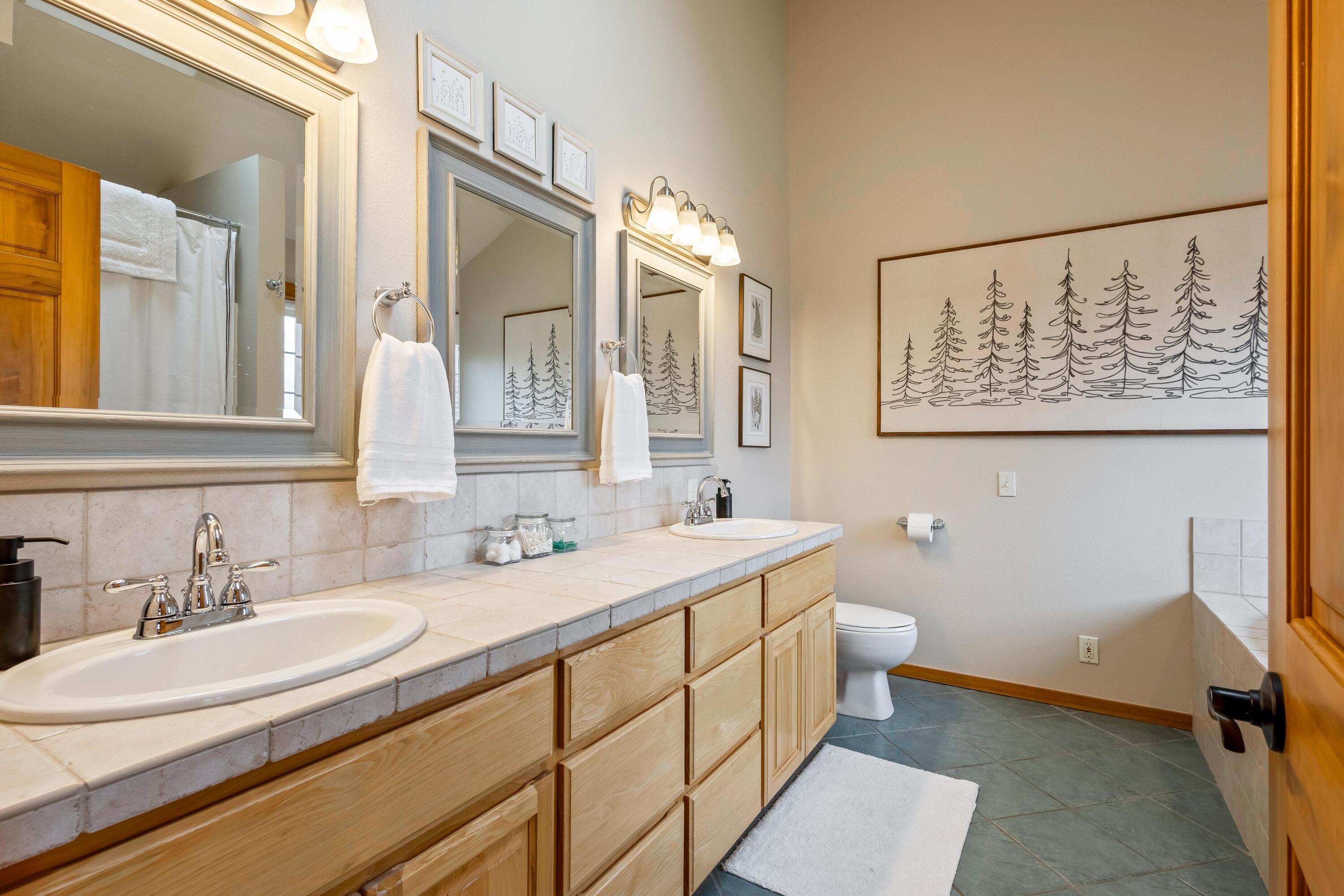 8551 S Red Cloud Lane