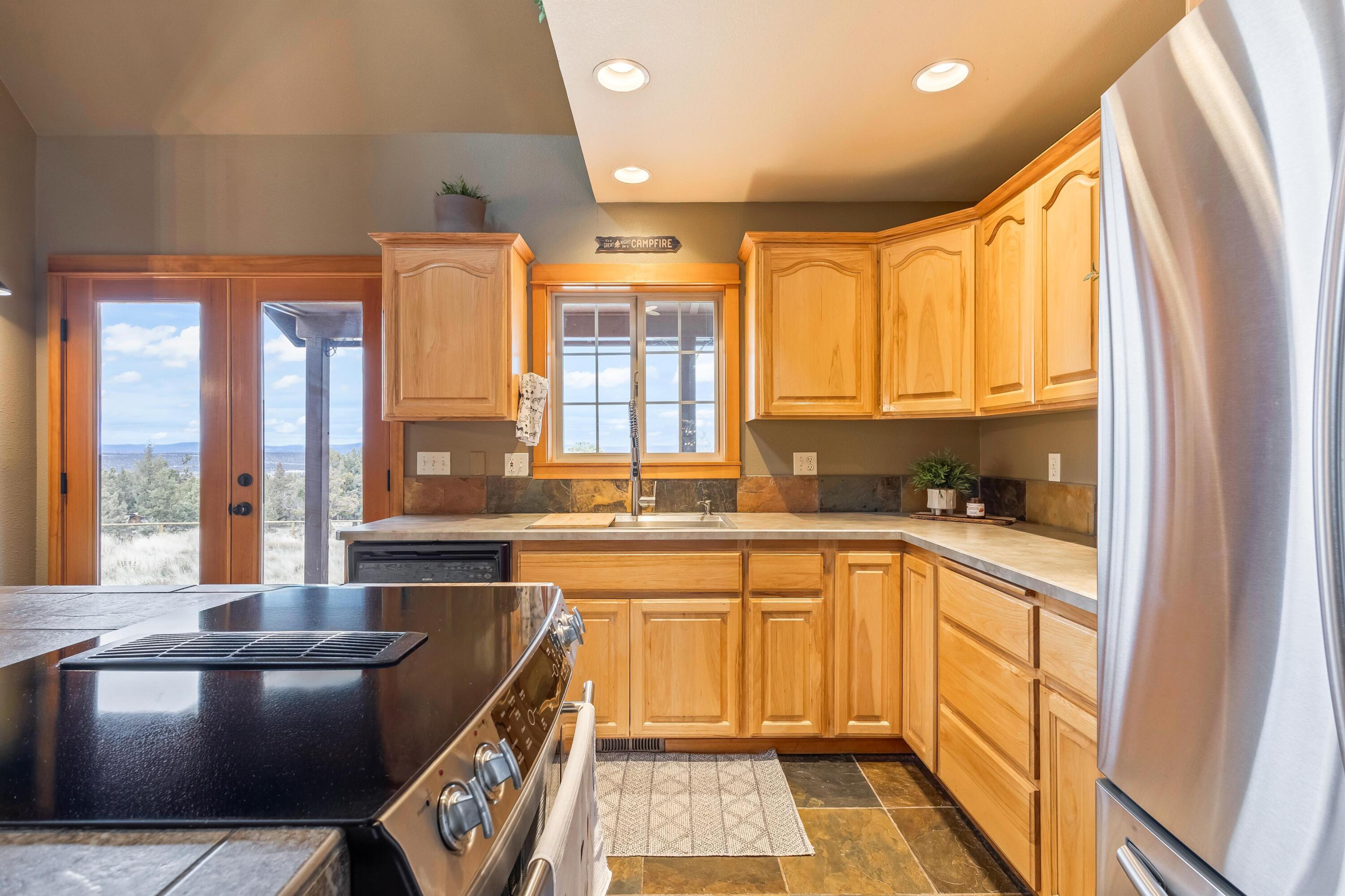 8551 S Red Cloud Lane