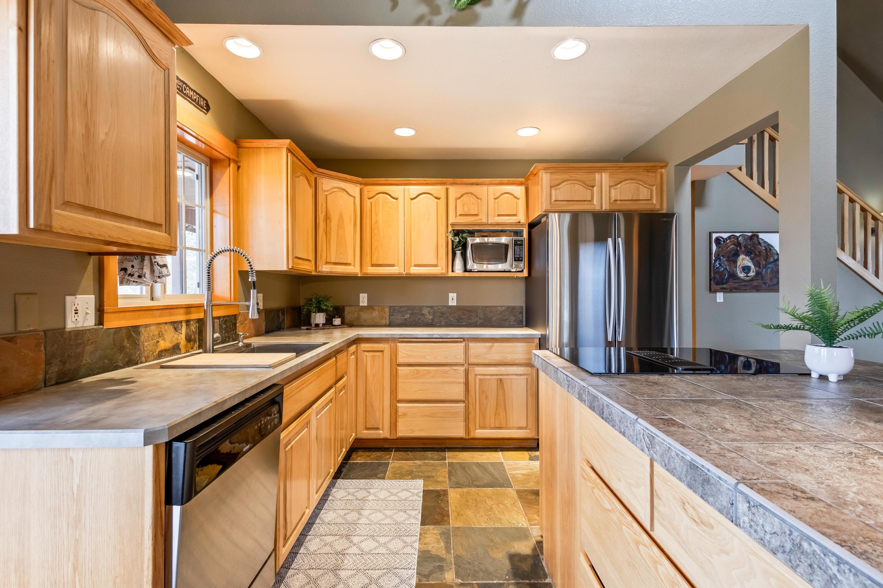 8551 S Red Cloud Lane