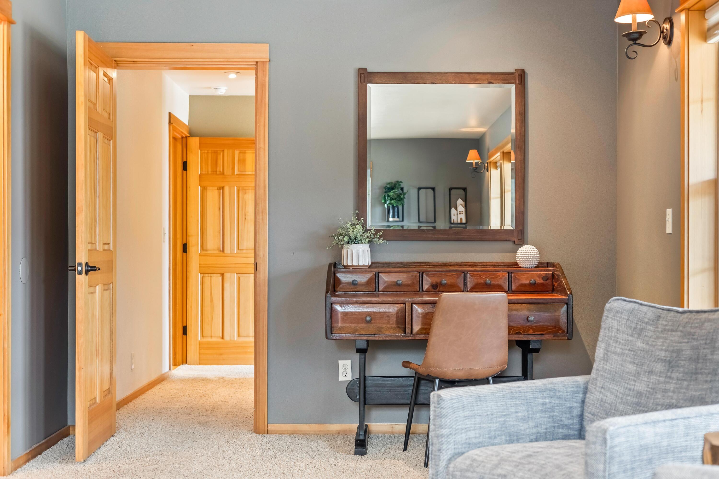 8551 S Red Cloud Lane