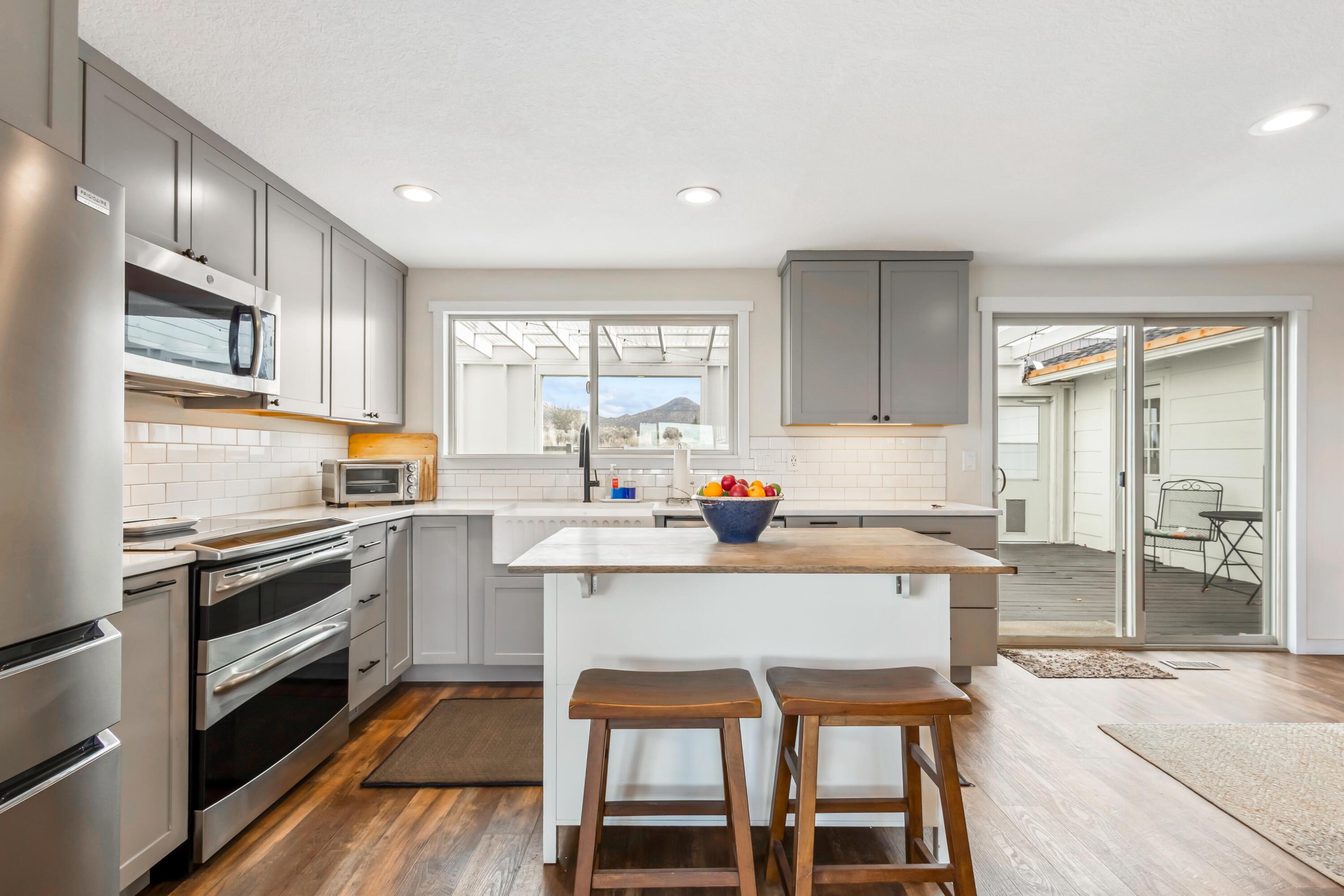 17435 SW Hahlen Avenue