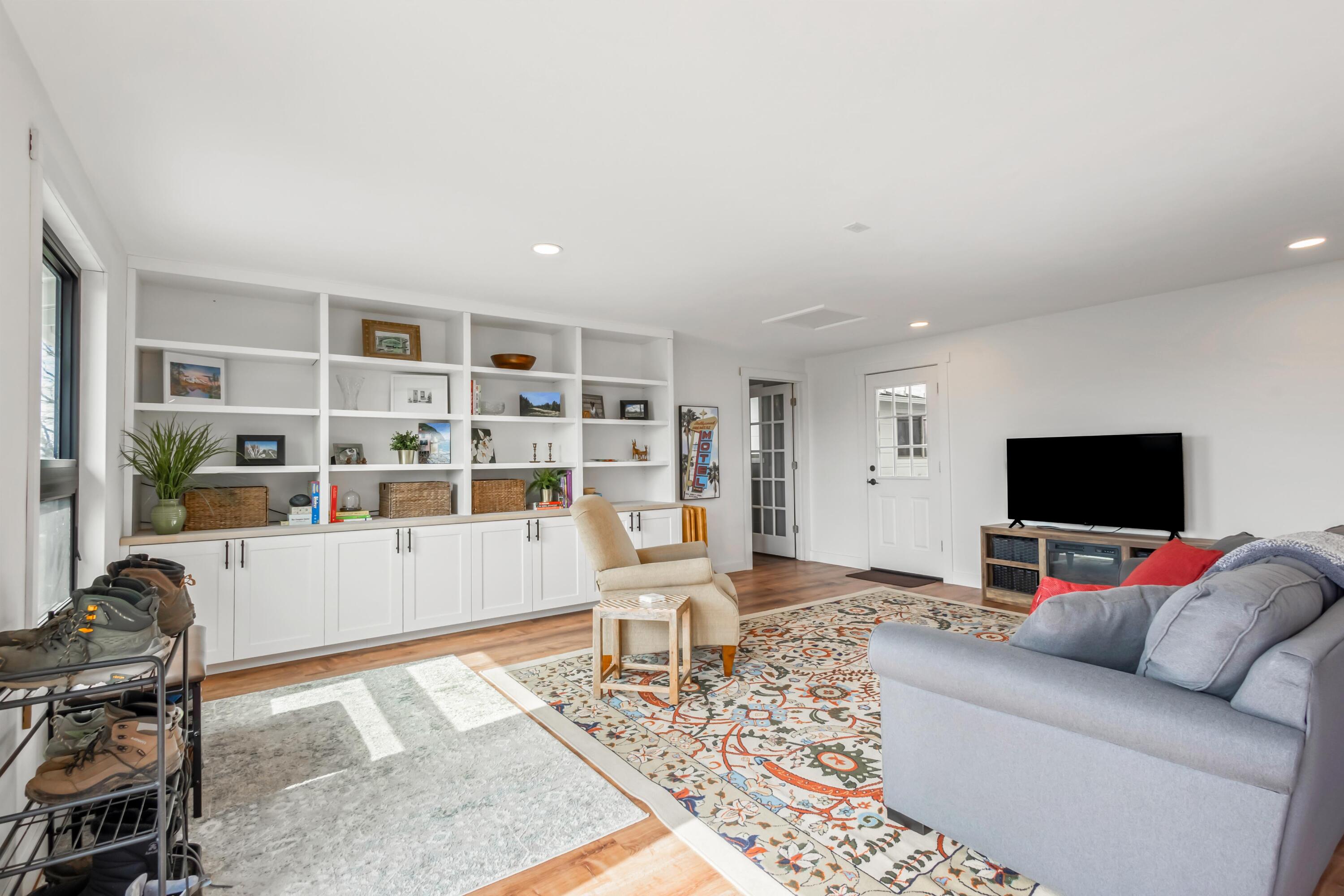 17435 SW Hahlen Avenue