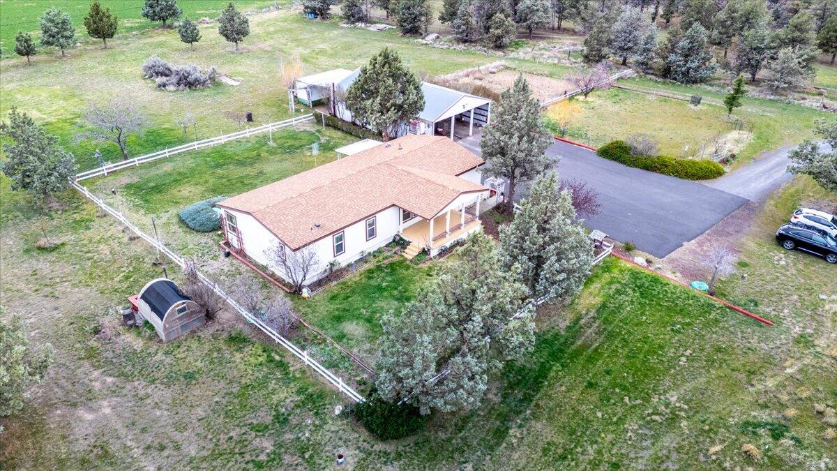 6705 SW Daly Lane