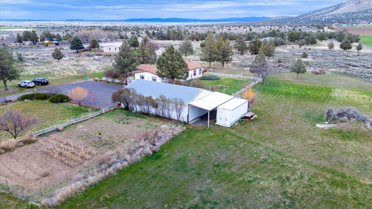 6705 SW Daly Lane