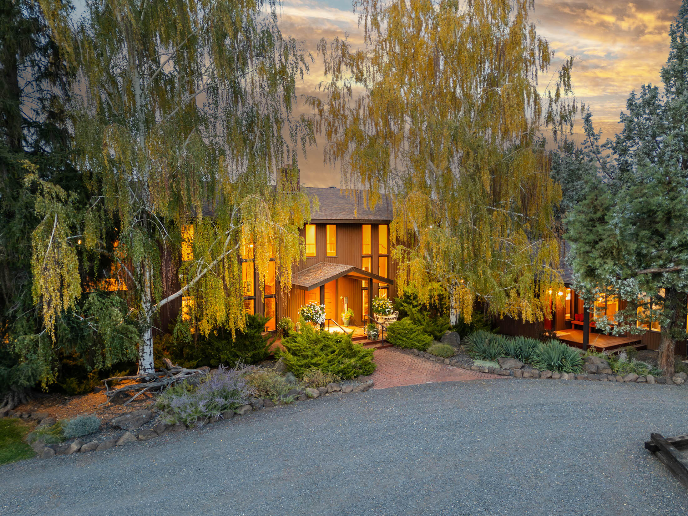 20799 NW Oneil Highway