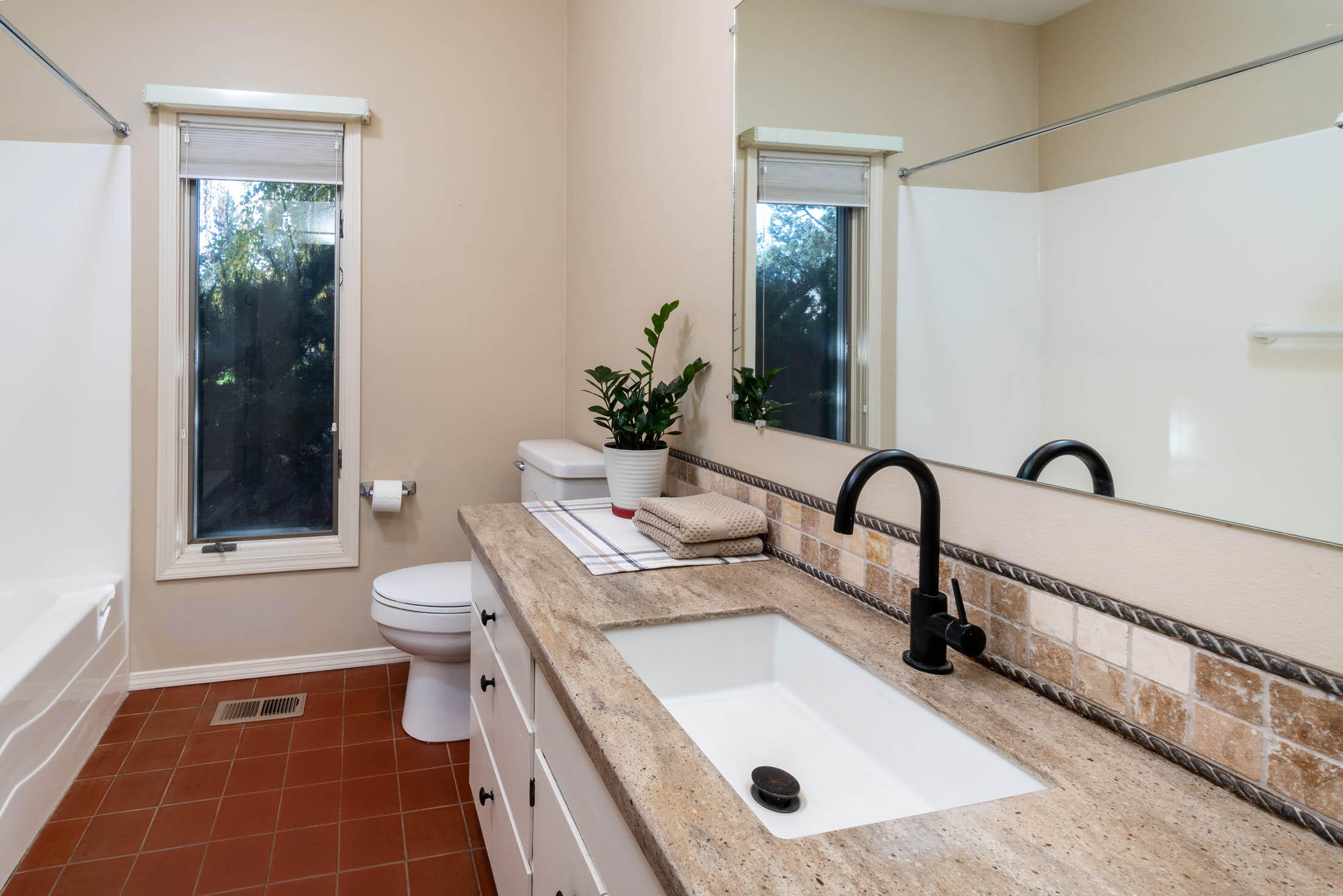 20799 NW Oneil Highway