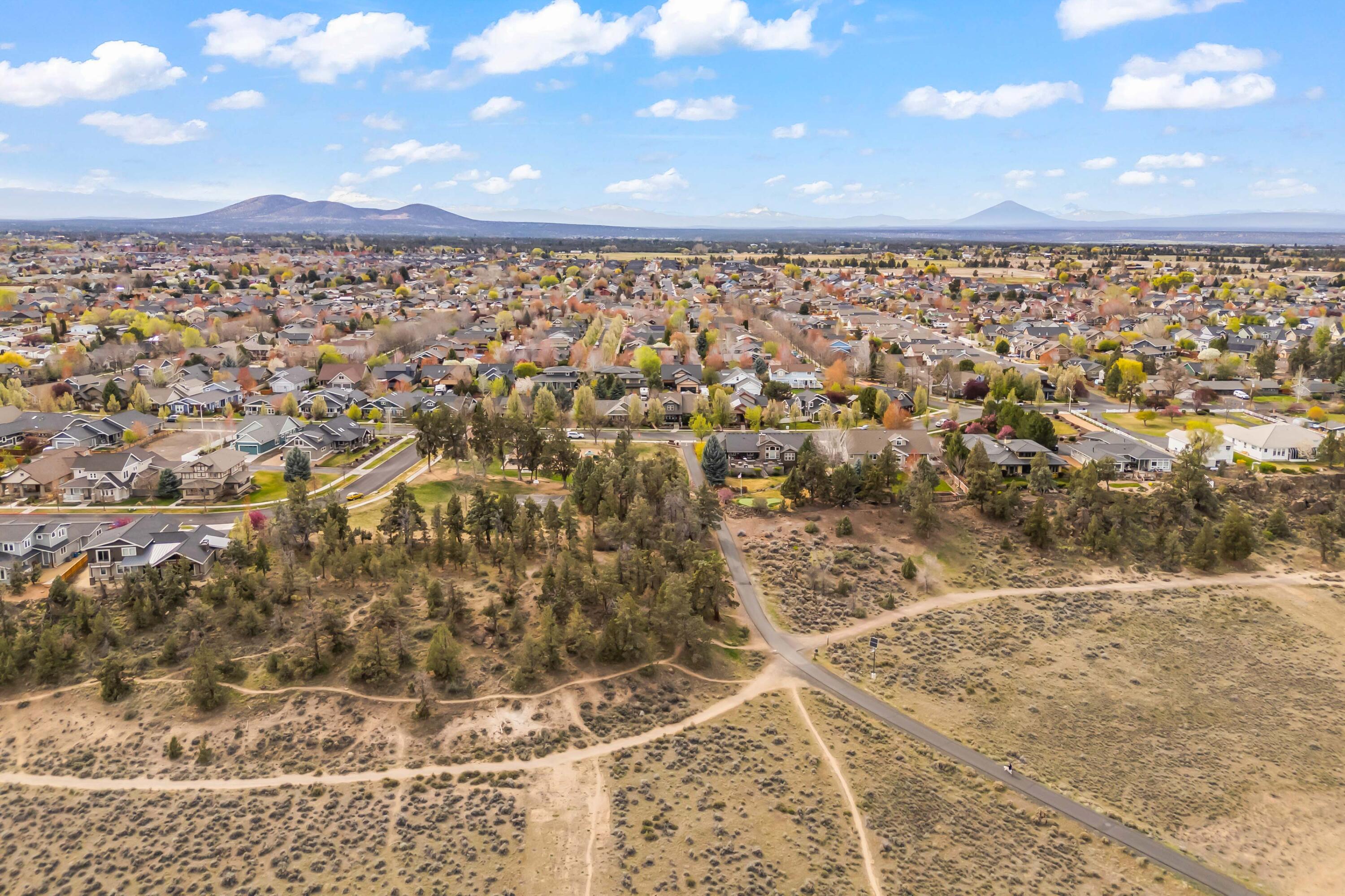 1037 NW Rimrock Drive