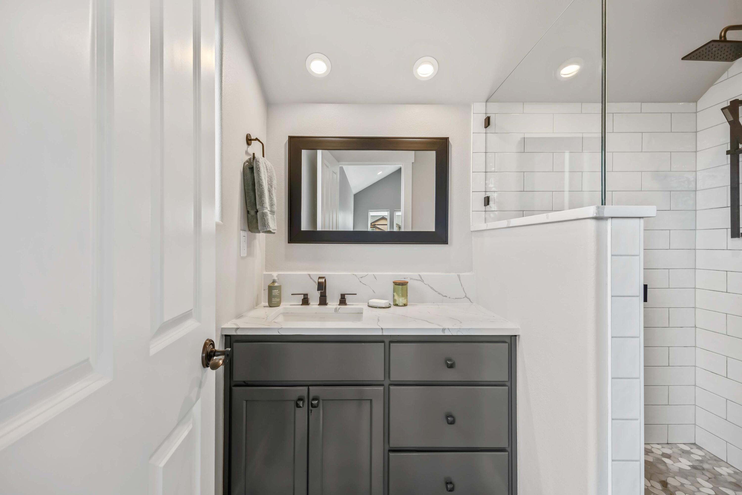 1037 NW Rimrock Drive