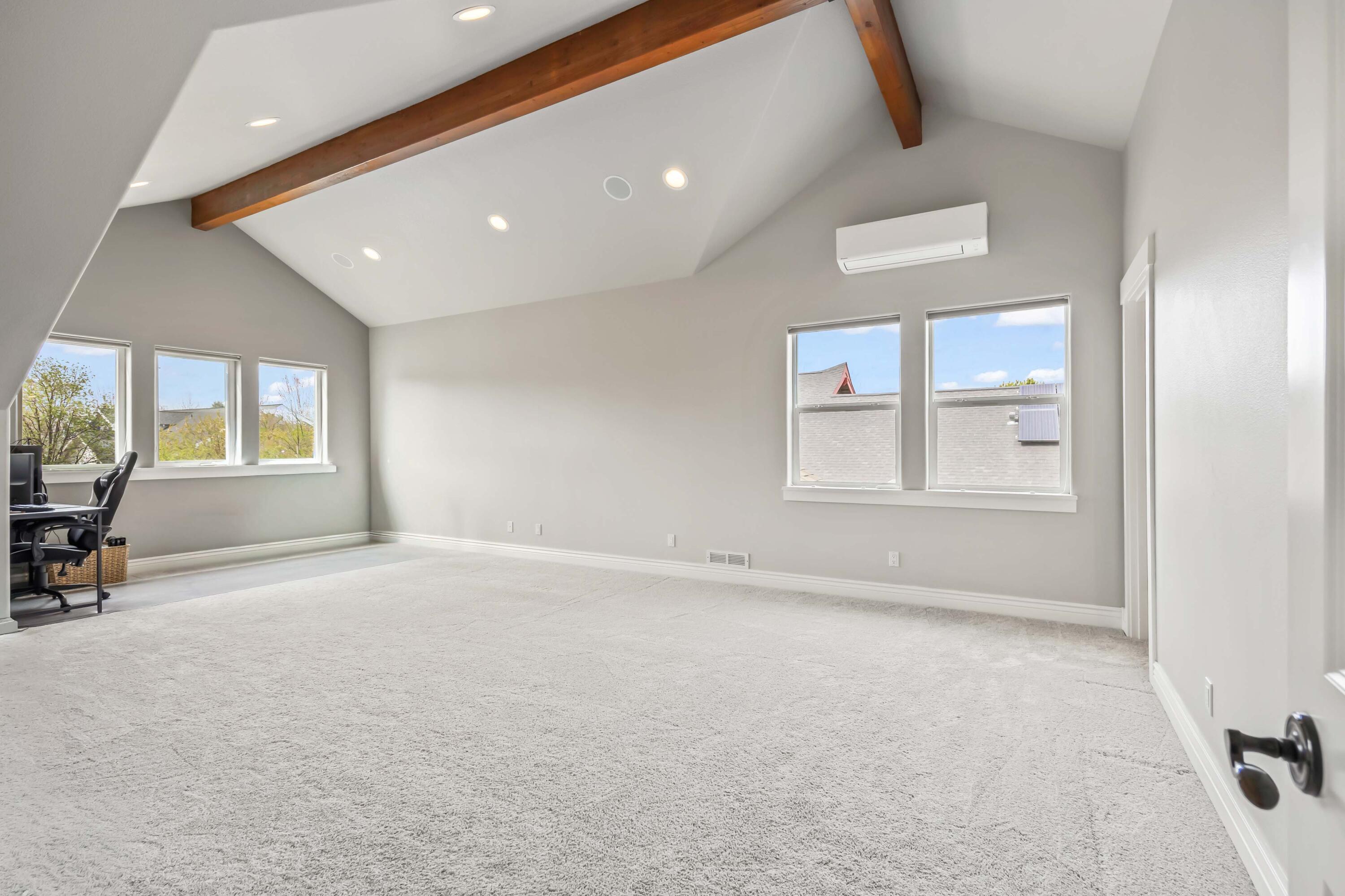 1037 NW Rimrock Drive