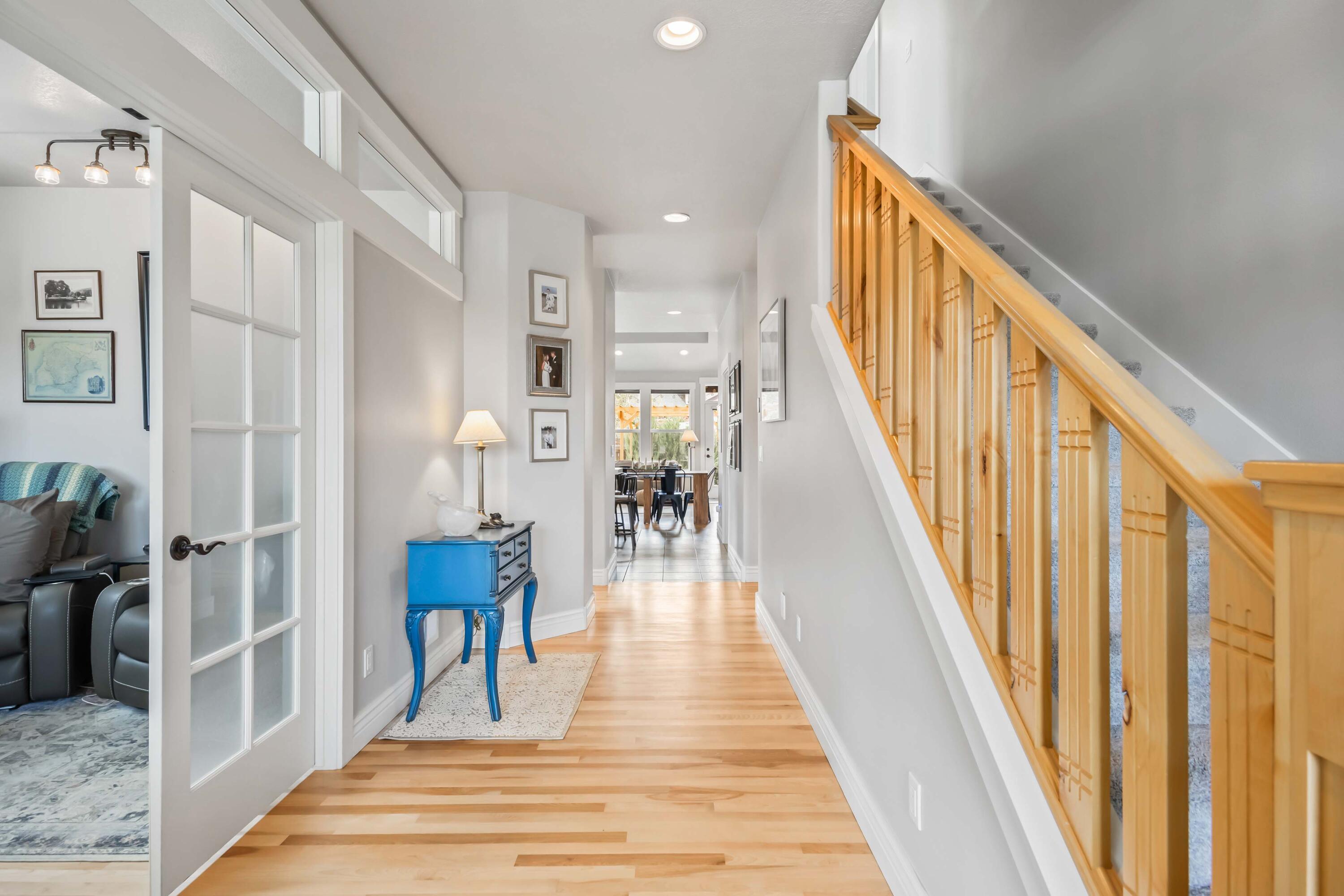 1037 NW Rimrock Drive