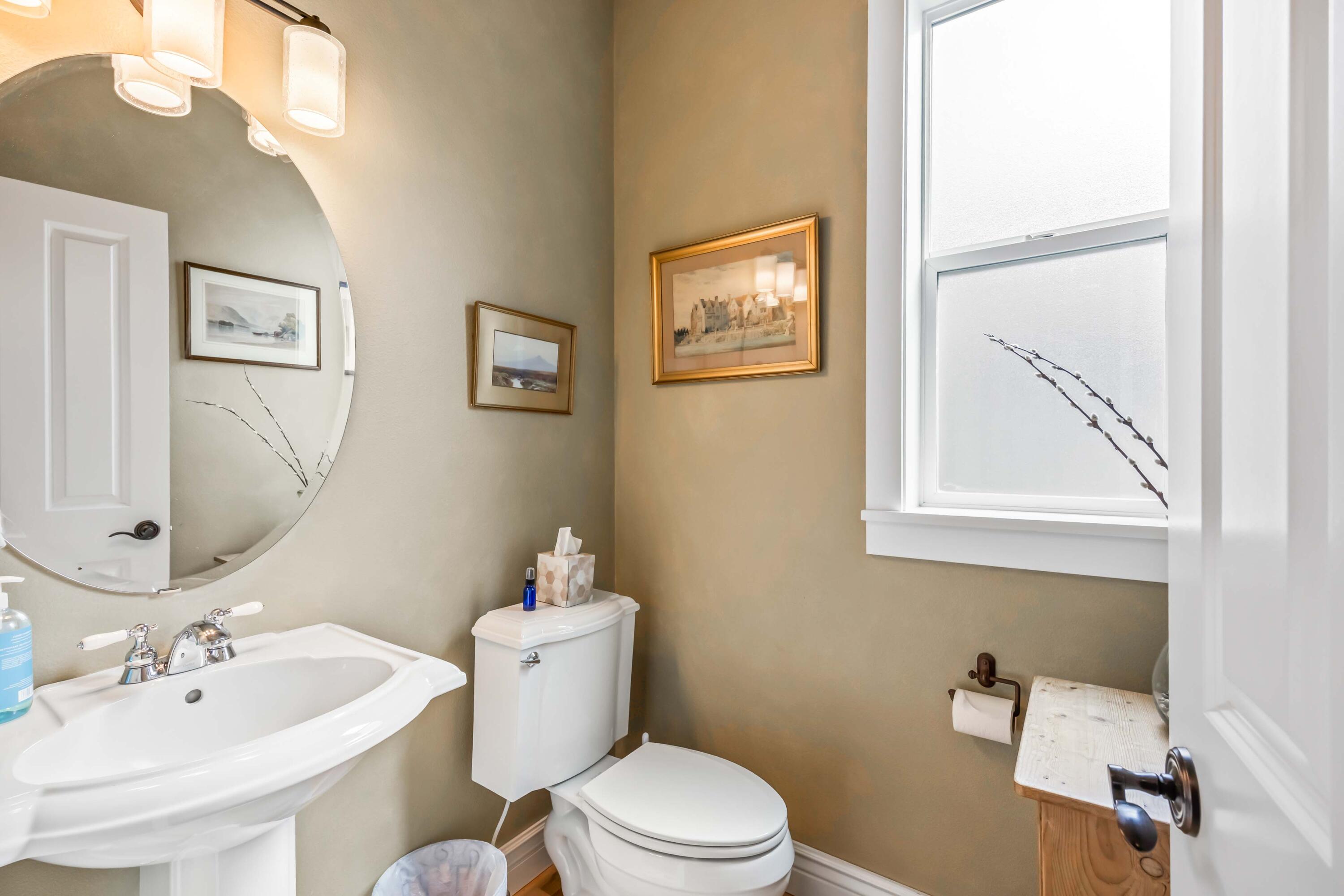 1037 NW Rimrock Drive