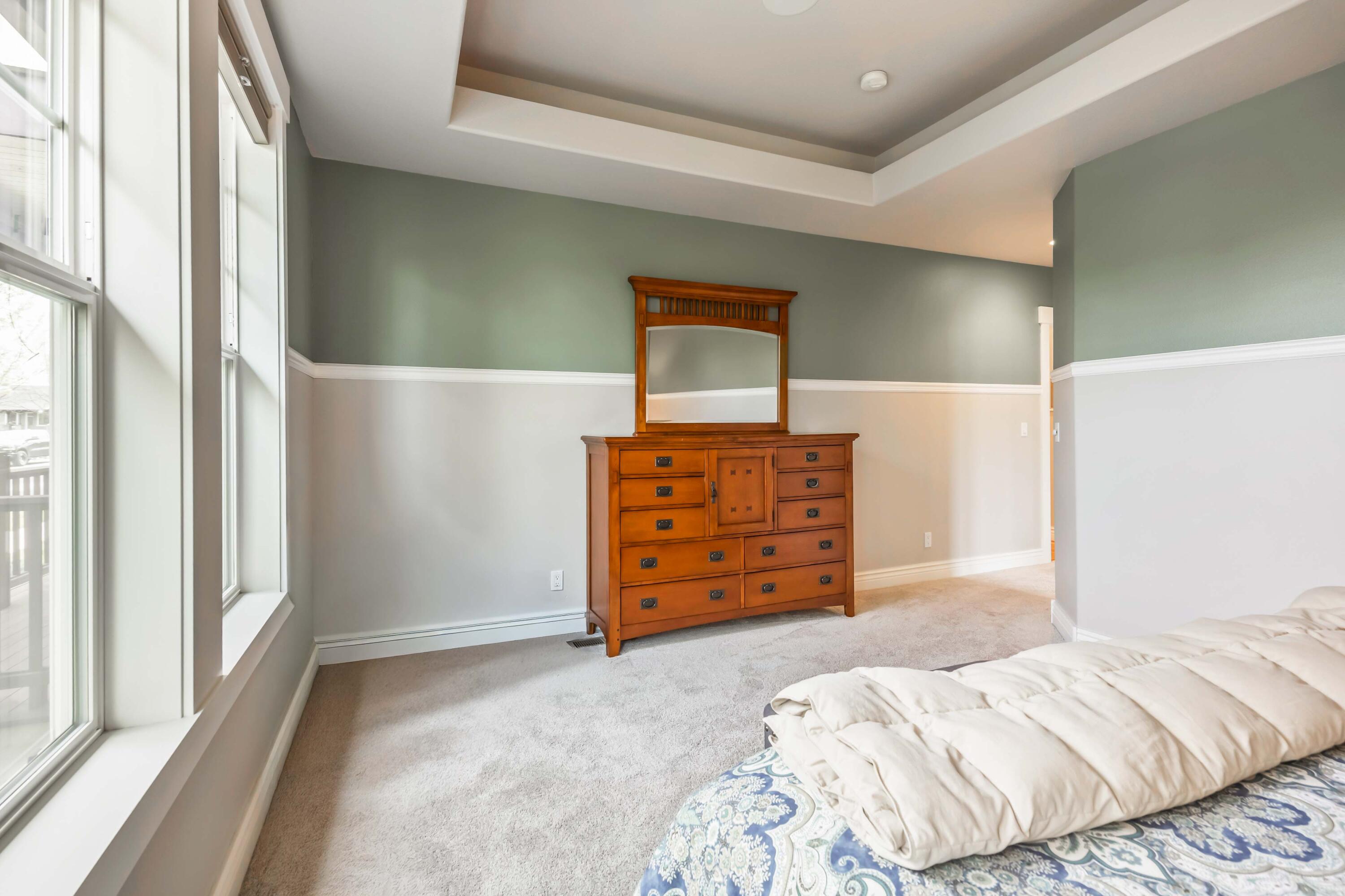 1037 NW Rimrock Drive