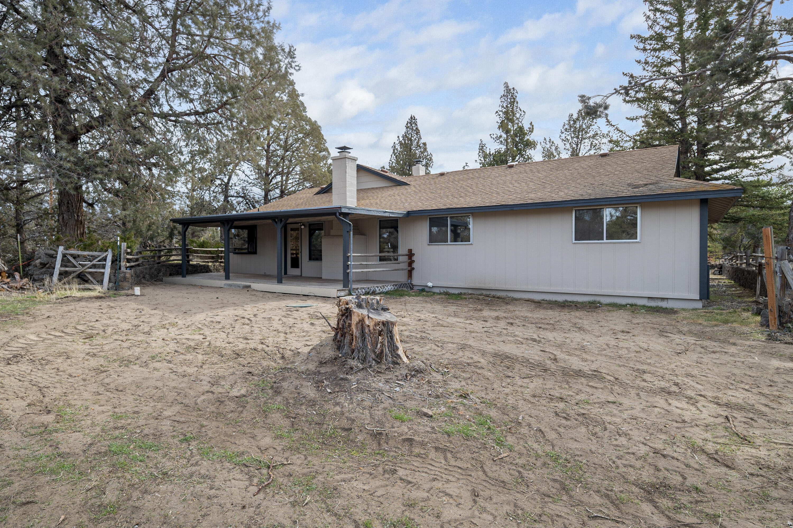 7203 NW Westwood Lane