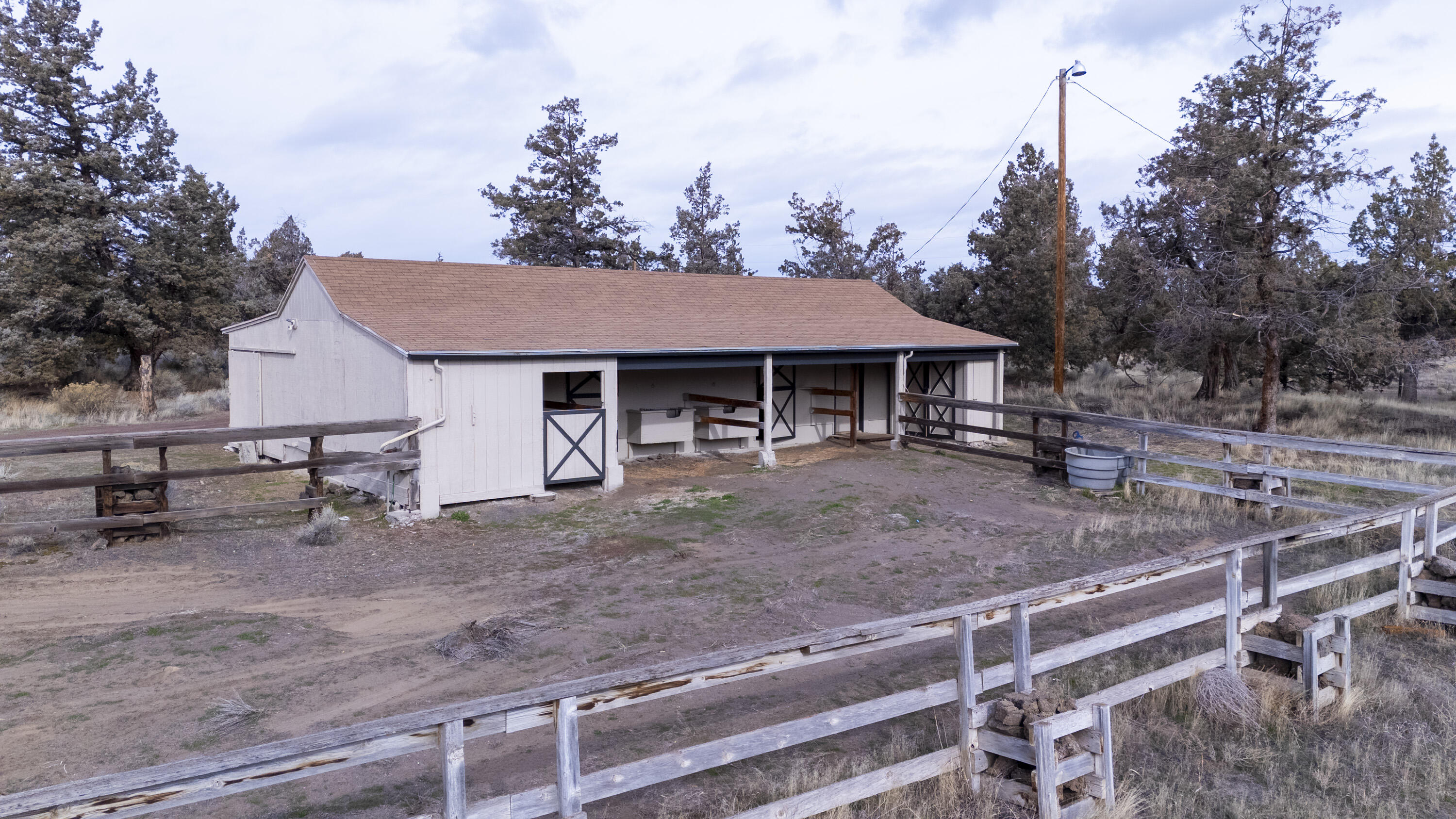 7203 NW Westwood Lane