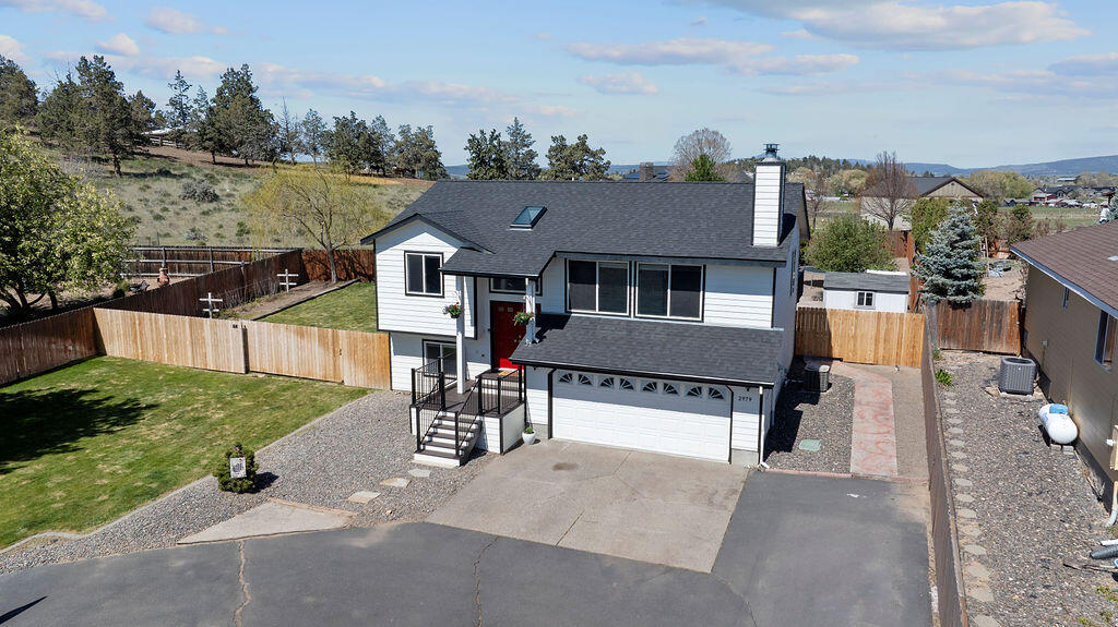 2979 NE Sugarpine