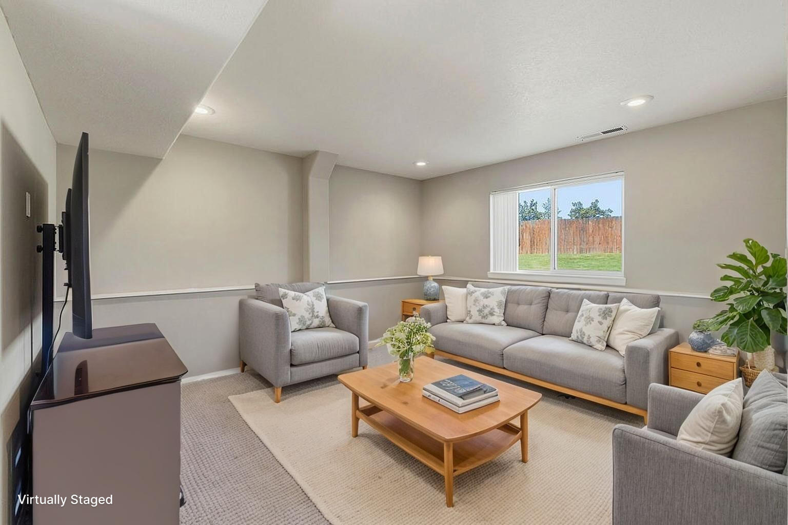2979 NE Sugarpine