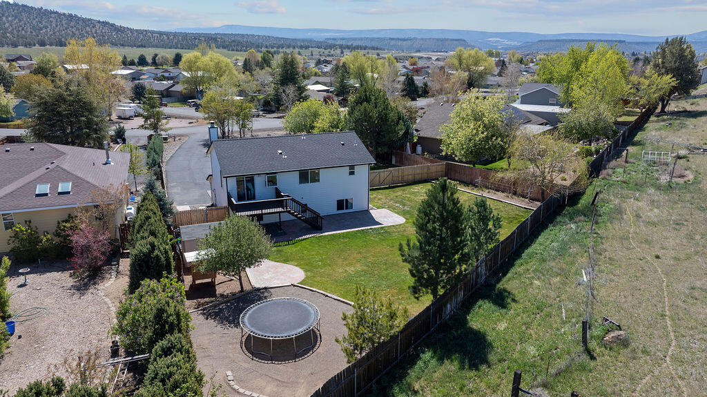 2979 NE Sugarpine