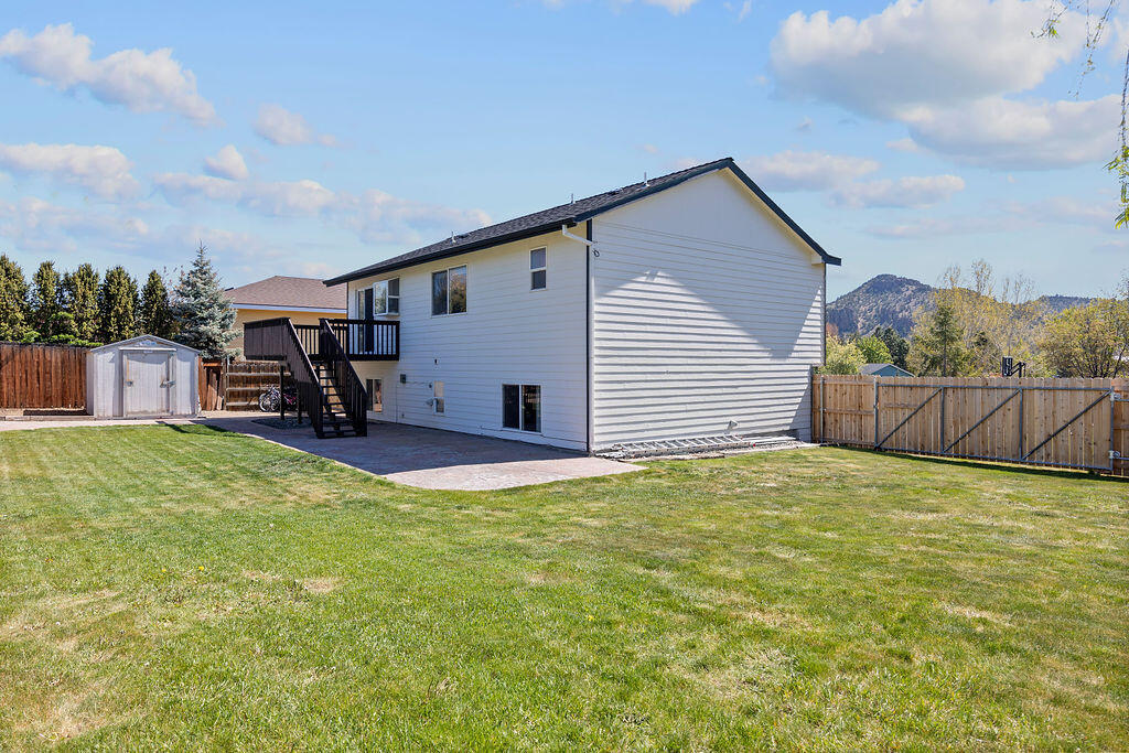 2979 NE Sugarpine