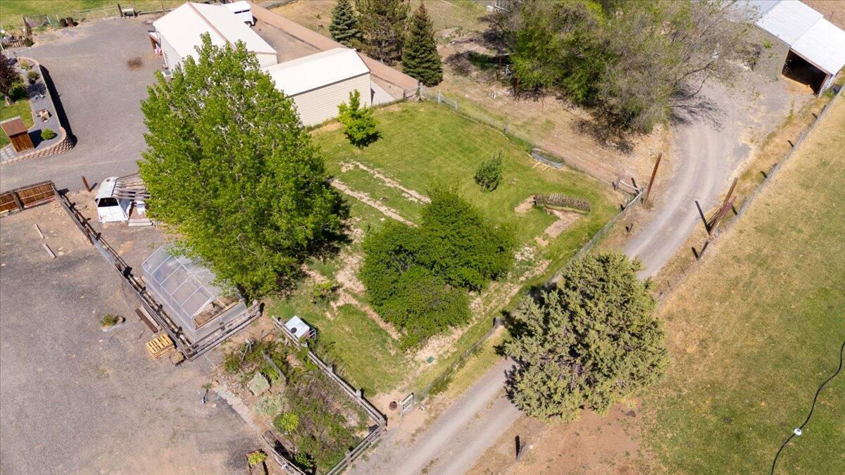1176 NE Barnes Road