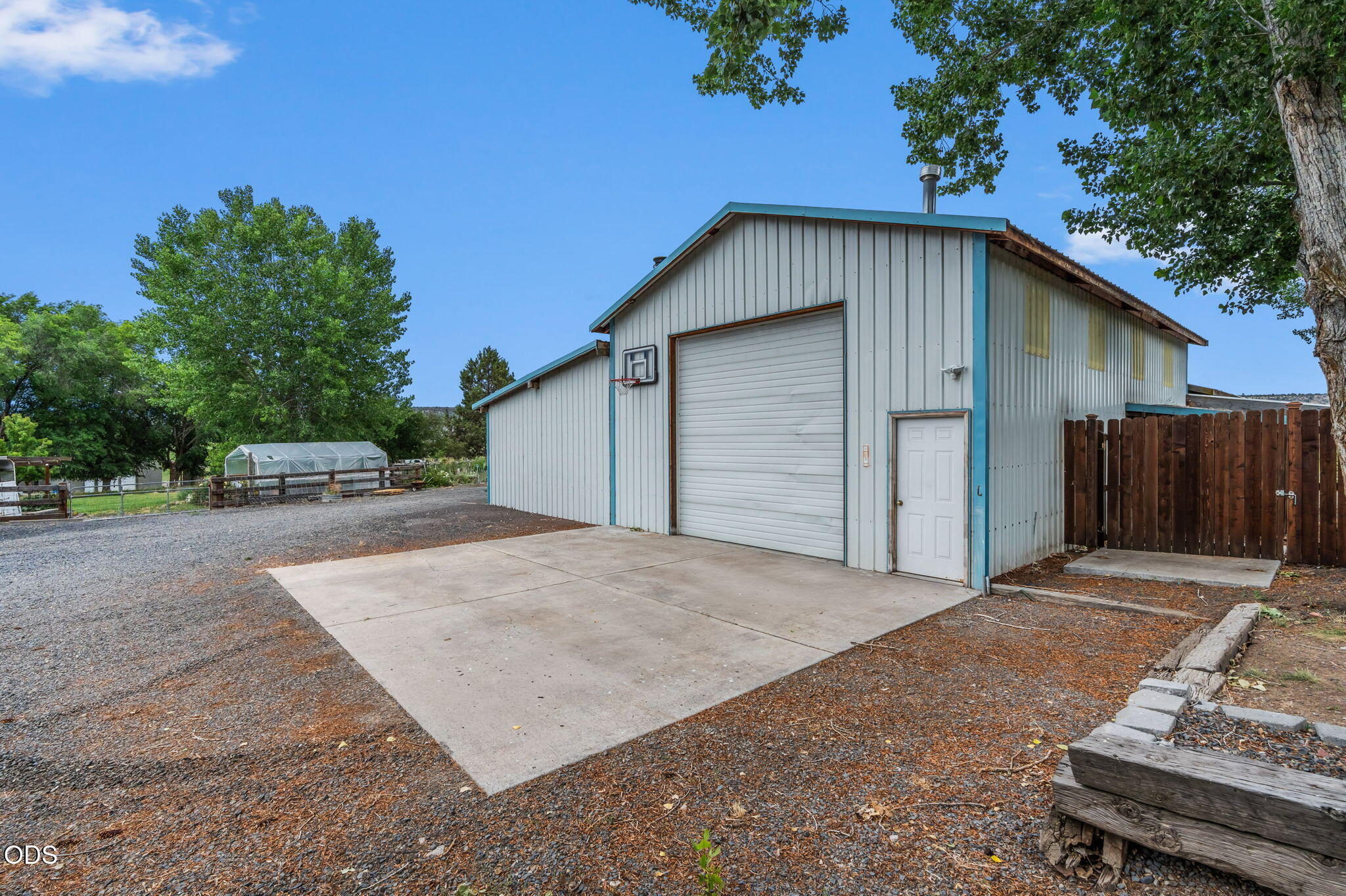 1176 NE Barnes Road
