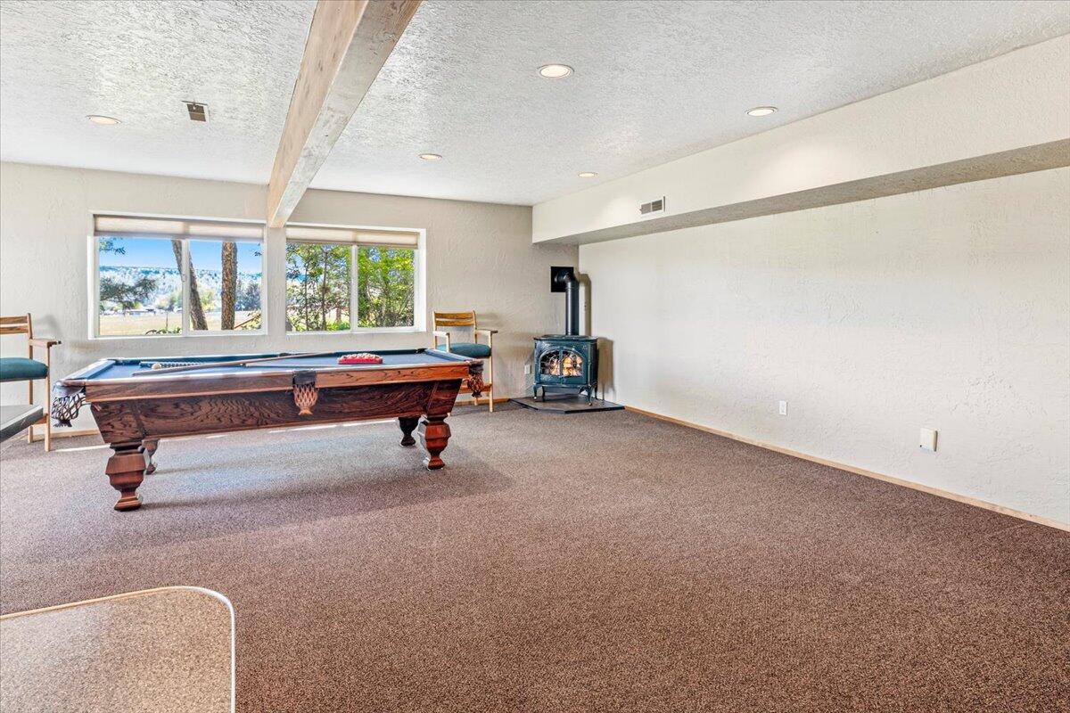 1176 NE Barnes Road