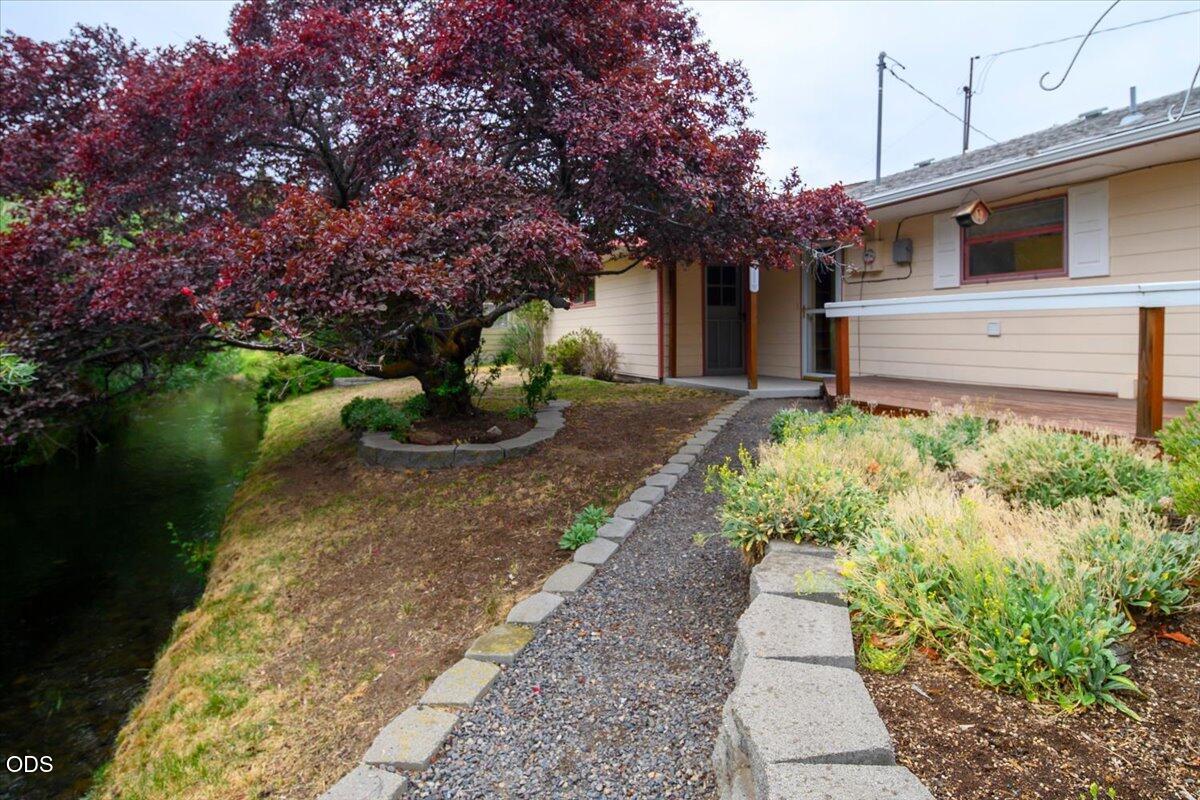 2586 SW 27th Street