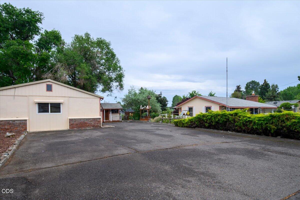 2586 SW 27th Street