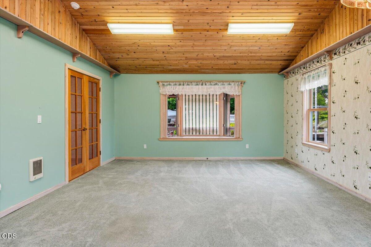 2586 SW 27th Street