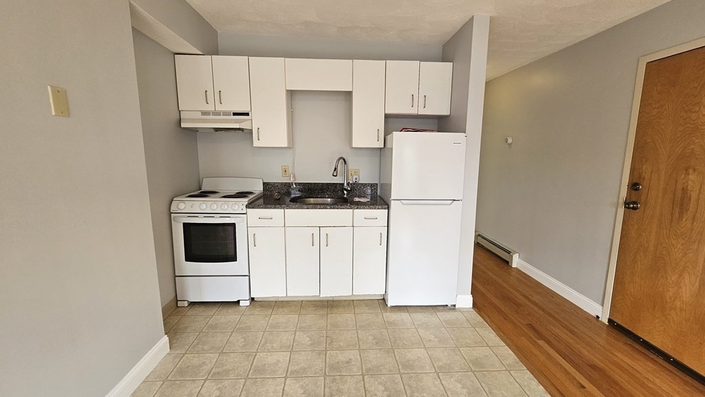 73 River St # 4B