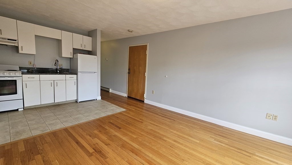 73 River St # 4B