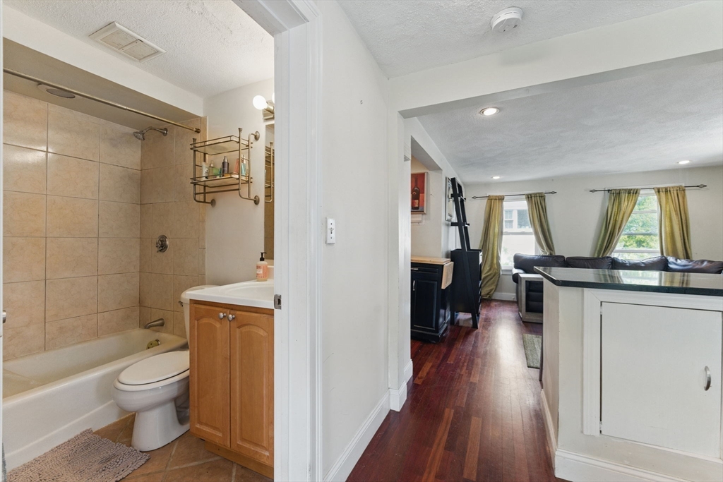 40 Chappie St # 1