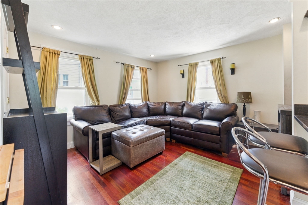 40 Chappie St # 1