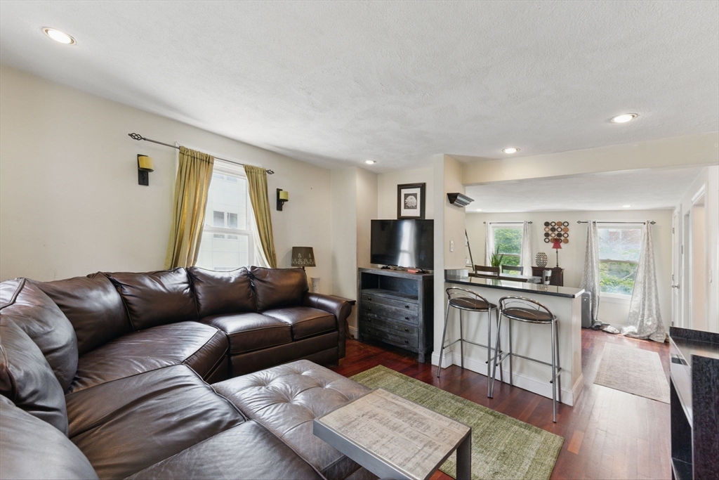 40 Chappie St # 1
