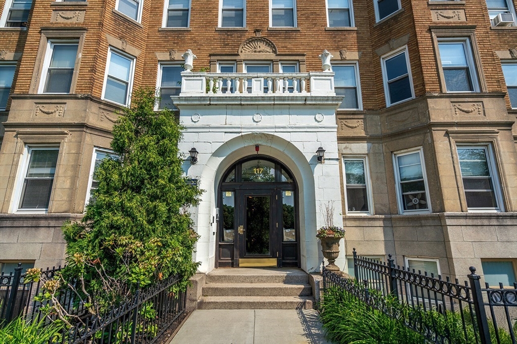 117 Park Dr # 16