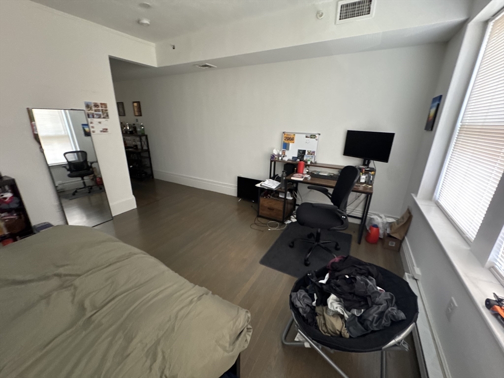 1406 Beacon St # 3