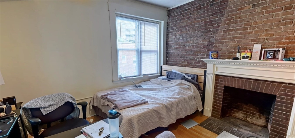1406 Beacon St # 3