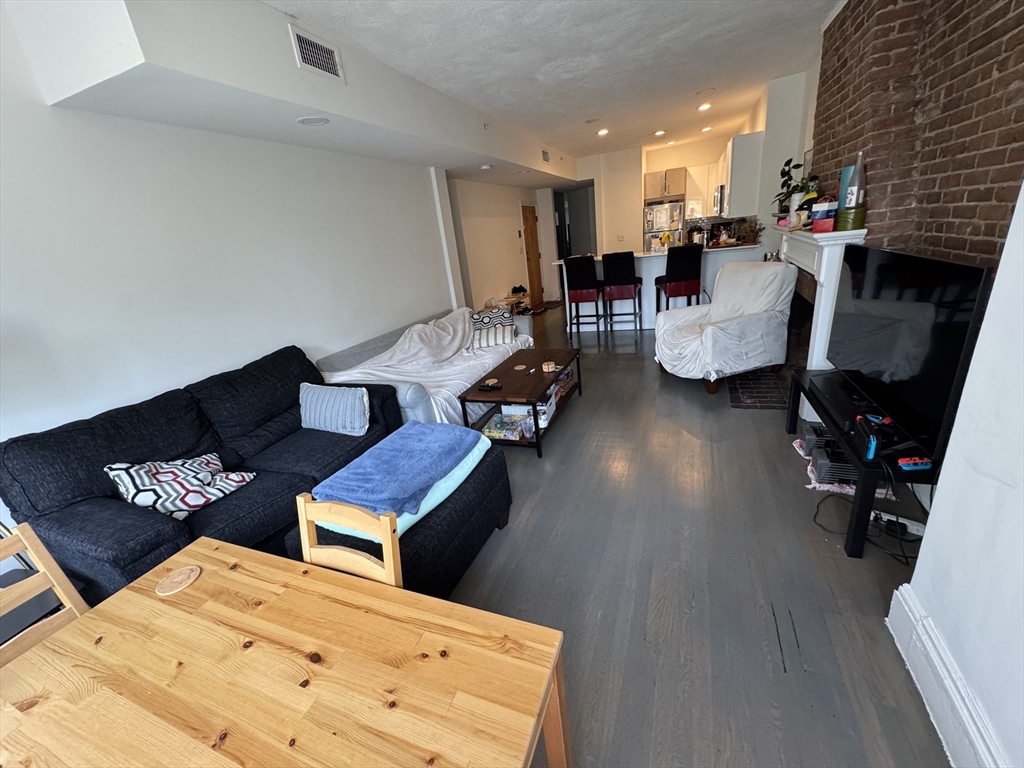 1406 Beacon St # 3