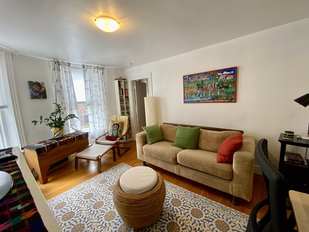 17 Perry St # 2