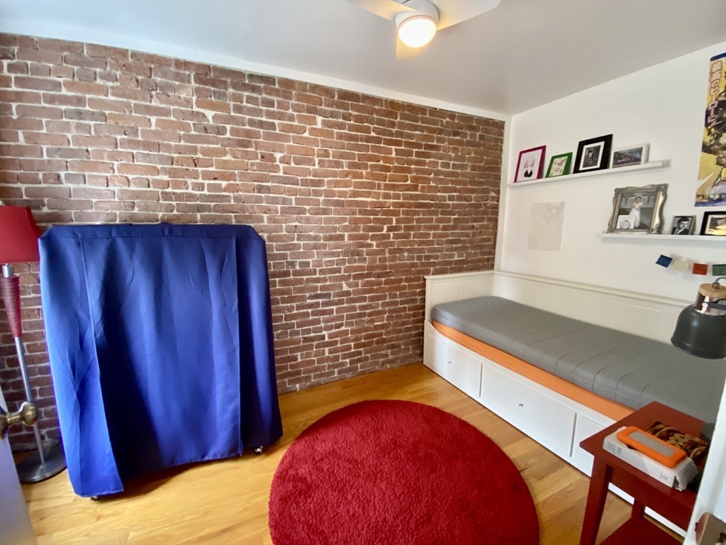 17 Perry St # 2