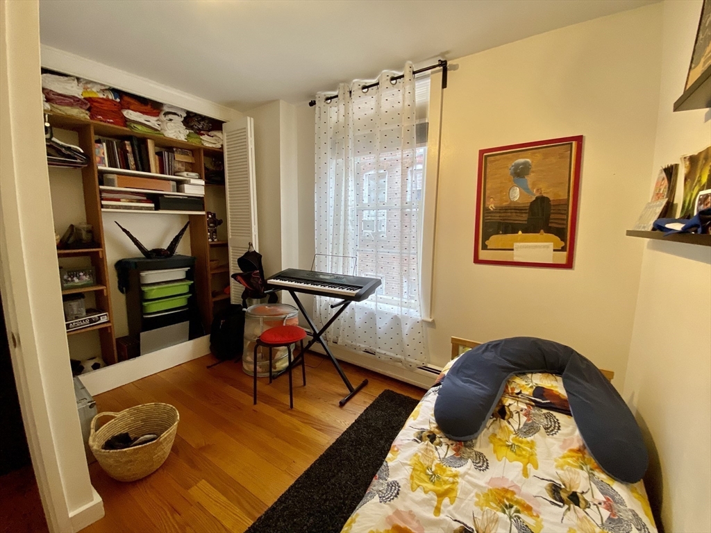 17 Perry St # 2